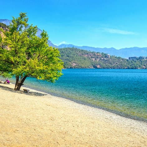 amforaproperty.com/Na prodaju građevinski plac sa odobrenim projektom za vilu u Radovićima, Luštica